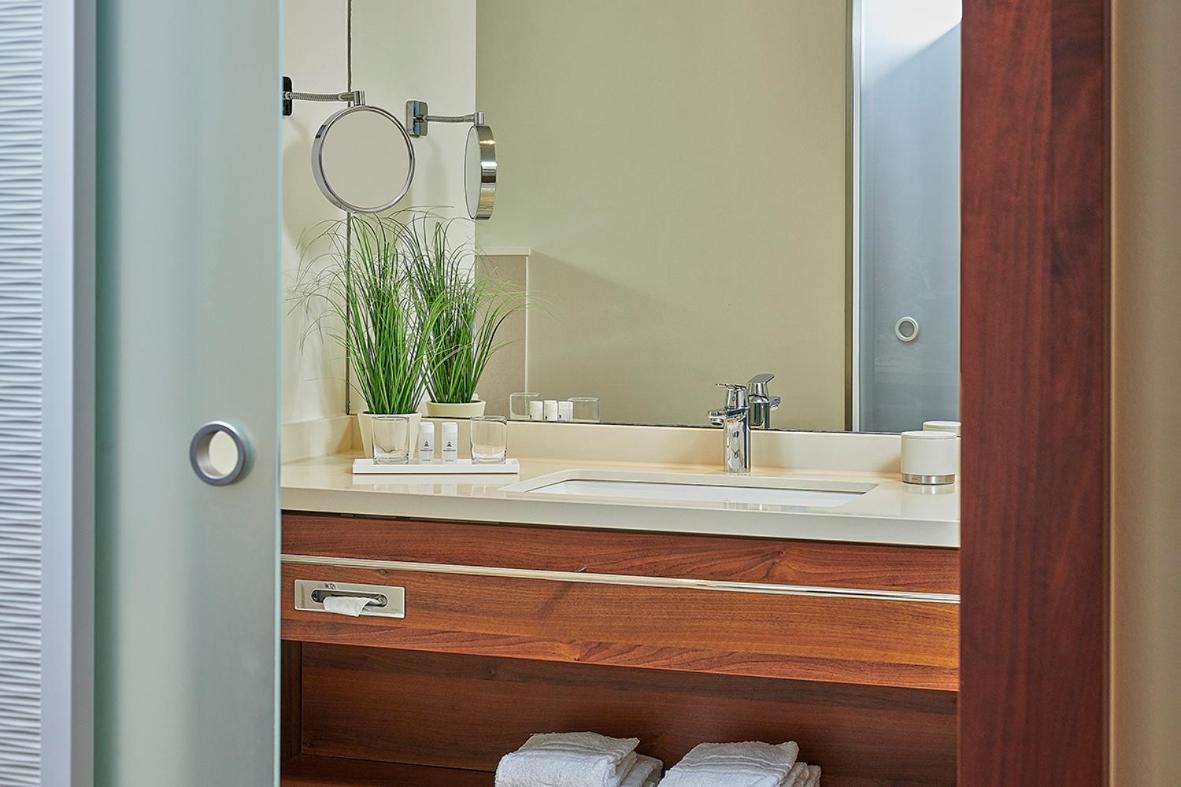 Hotel Hafenspeicher Leer Luaran gambar