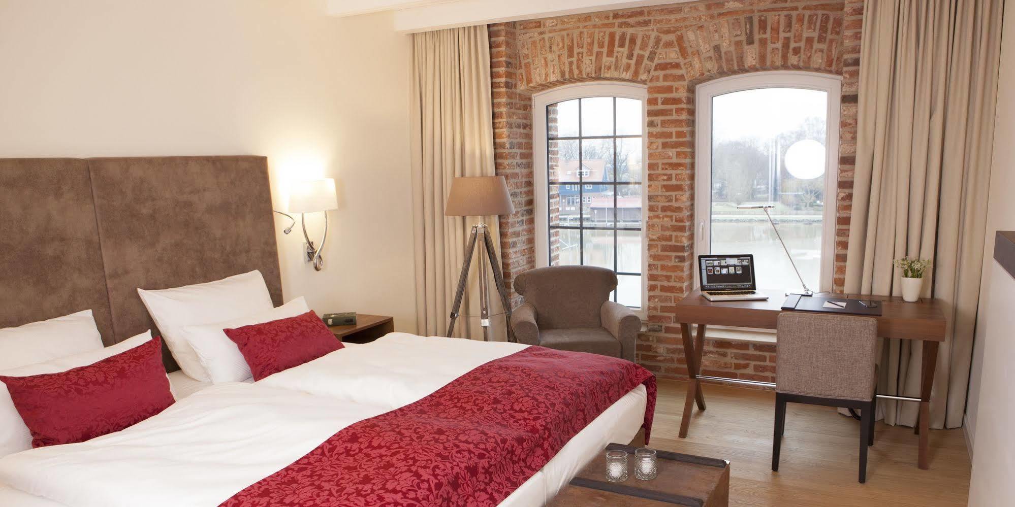 Hotel Hafenspeicher Leer Luaran gambar